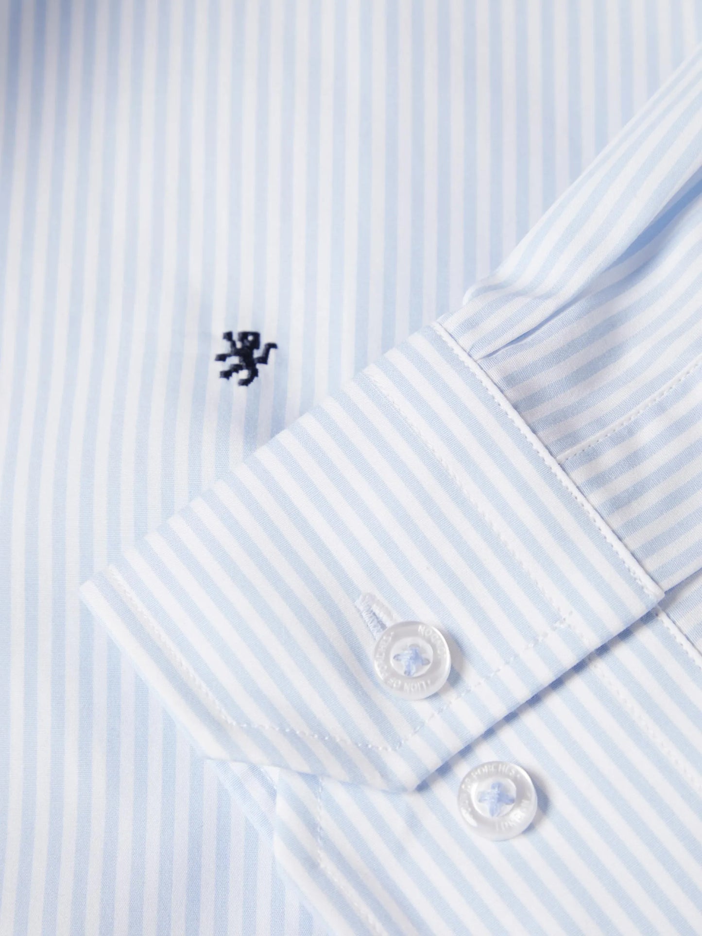 Camisa Lion of Porches