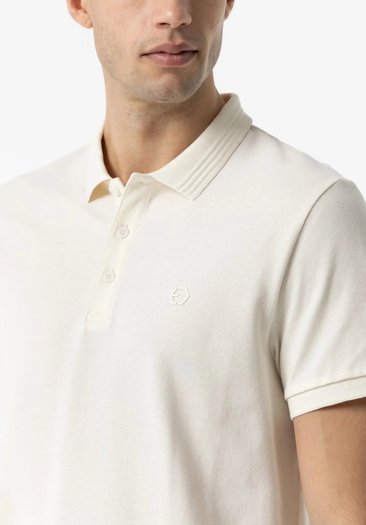Polo Bordado Elegante - Armanda Boutique