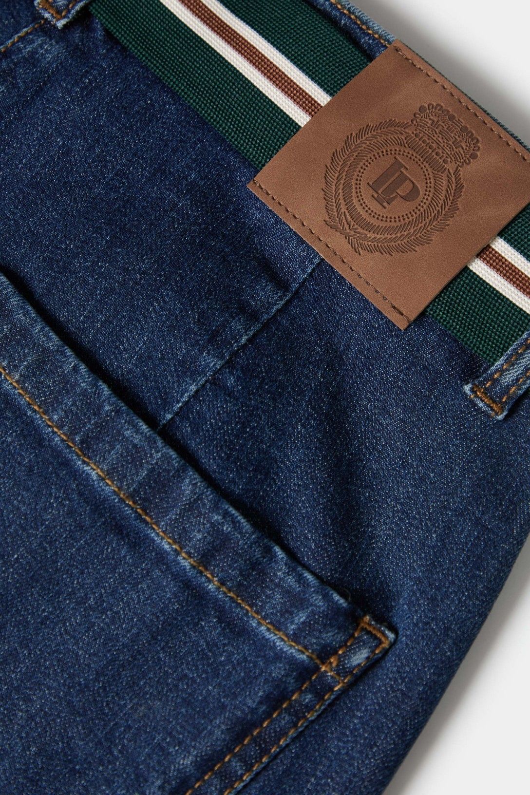 Jeans culotte com cinto Lion of Porches
