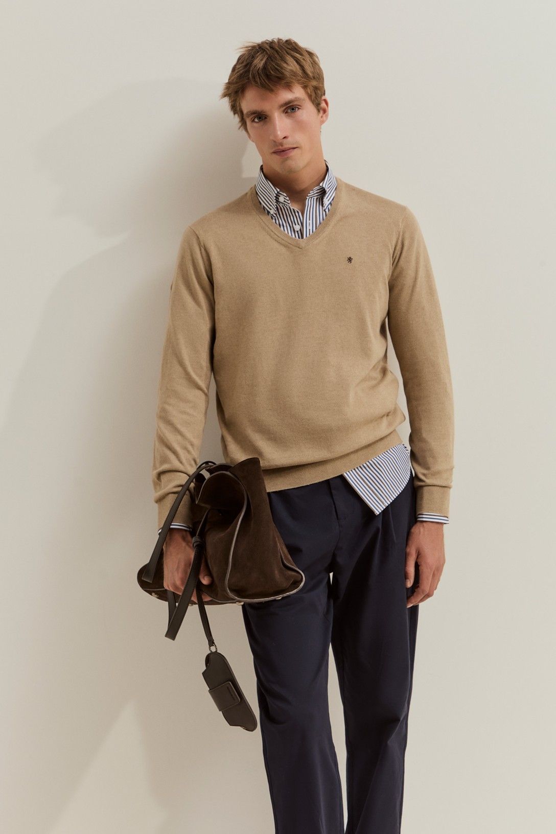 Camisola com decote em V — Camel — Lion of Porches