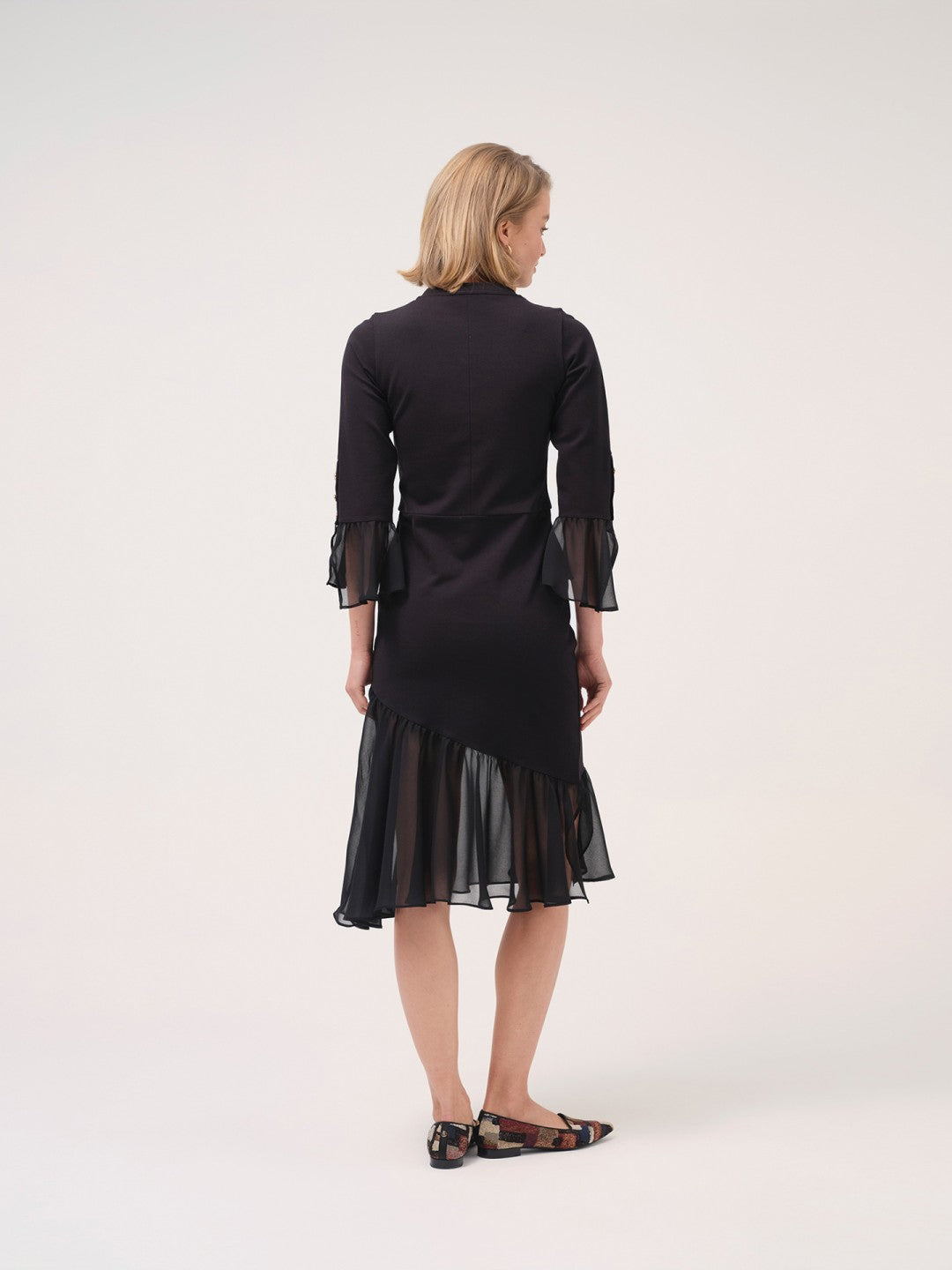 Vestido em malha com folho Cristina Barros detalhe