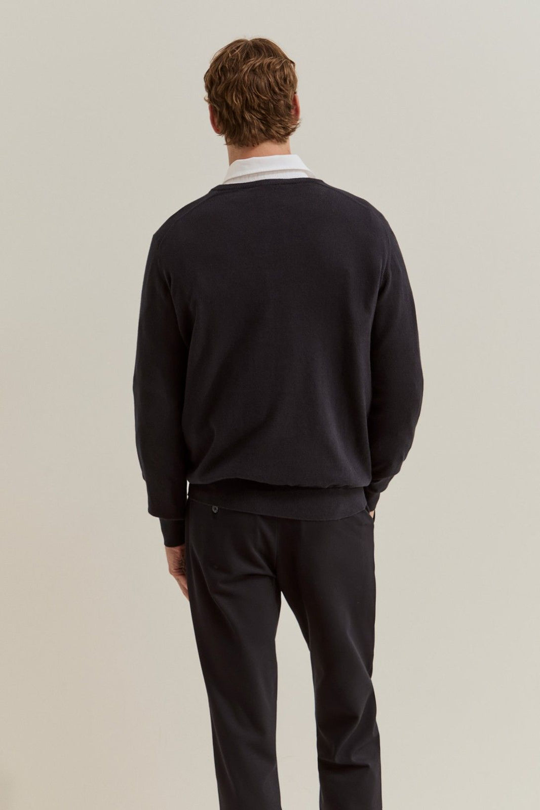 Camisola com decote em V — Marinho — Lion of Porches
