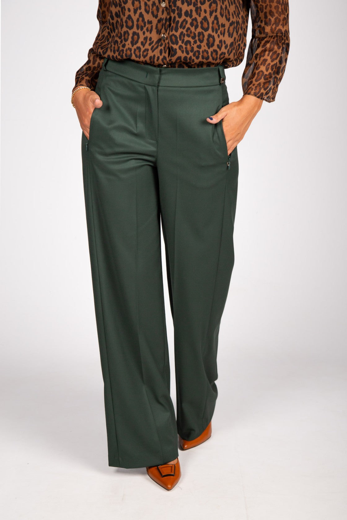 Calças pantalonas verde-floresta — Verde Floresta — Silvina Campos