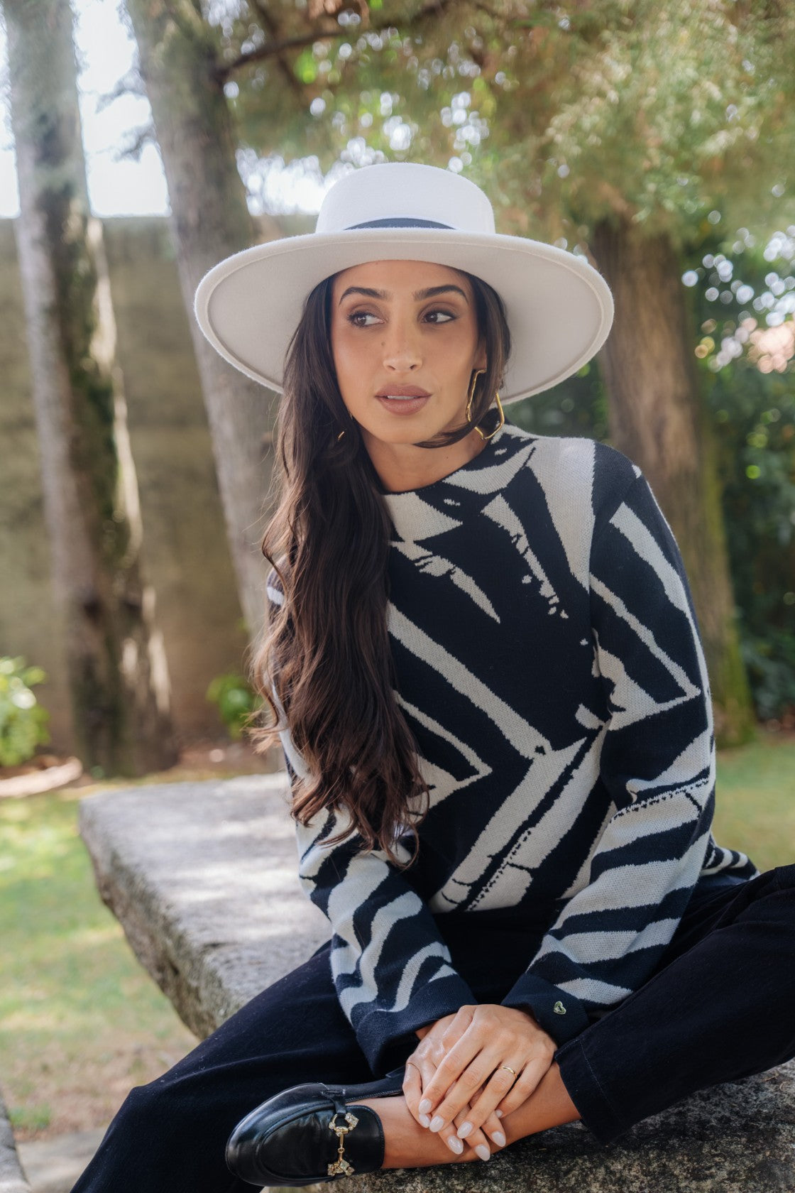 Camisola oversize com padrão zebra — Preto — Silvina Campos