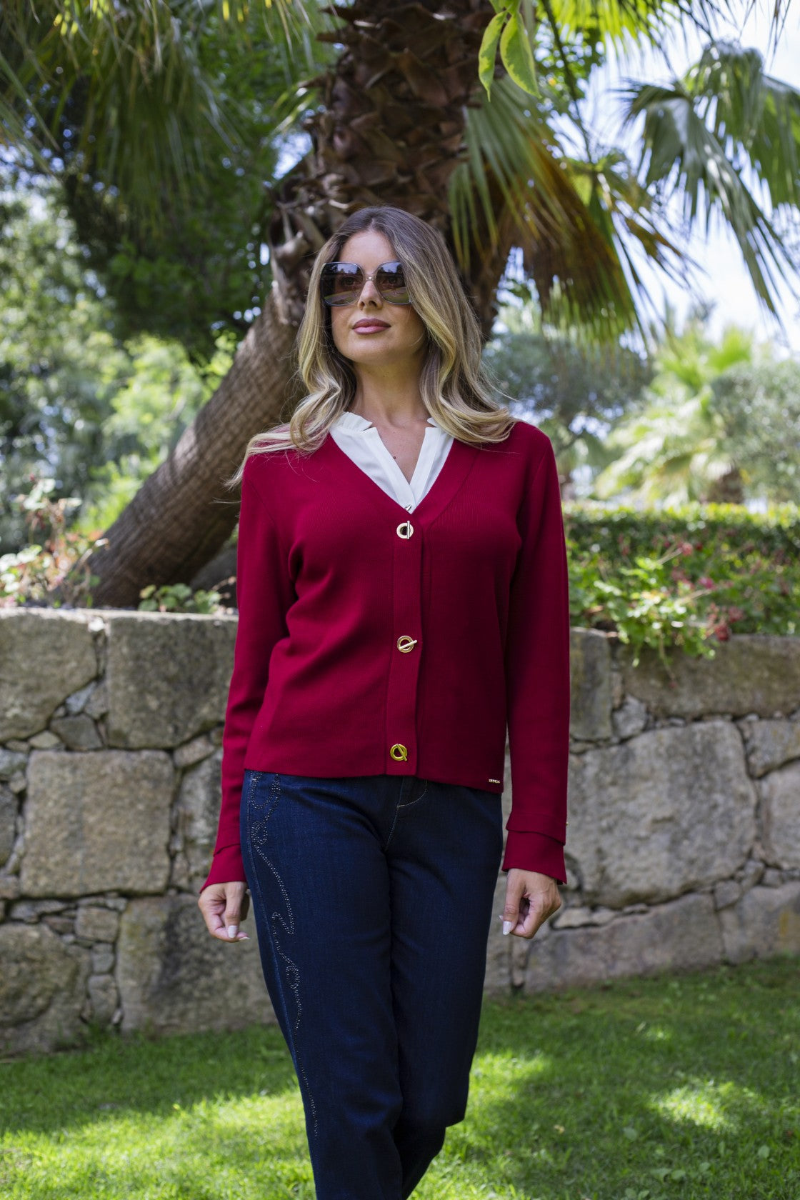 Casaco de malha com ilhós — Vermelho Chili — Silvina Campos