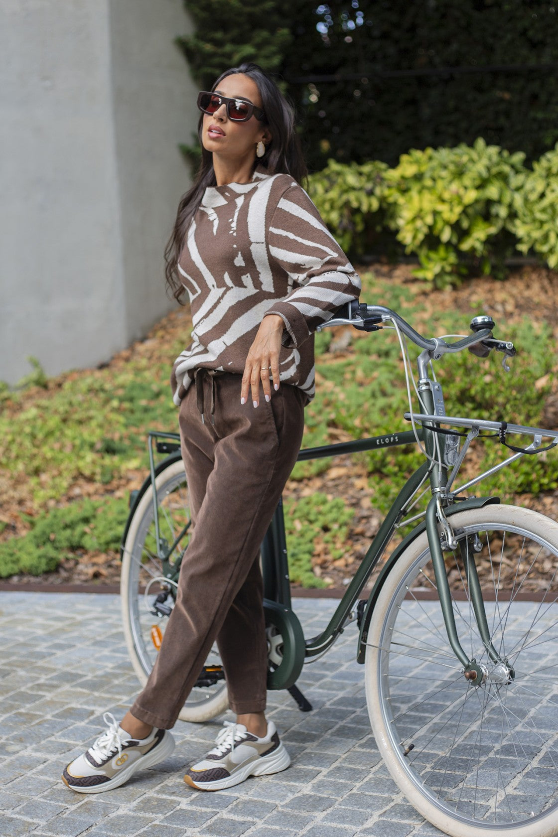 Camisola oversize com padrão zebra — Chocolate — Silvina Campos