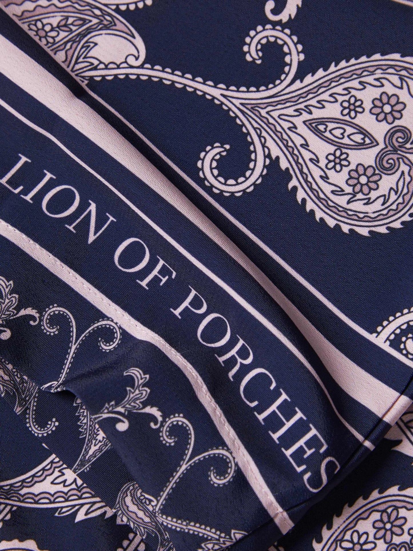 Blusa Lion of Porches Mulher
