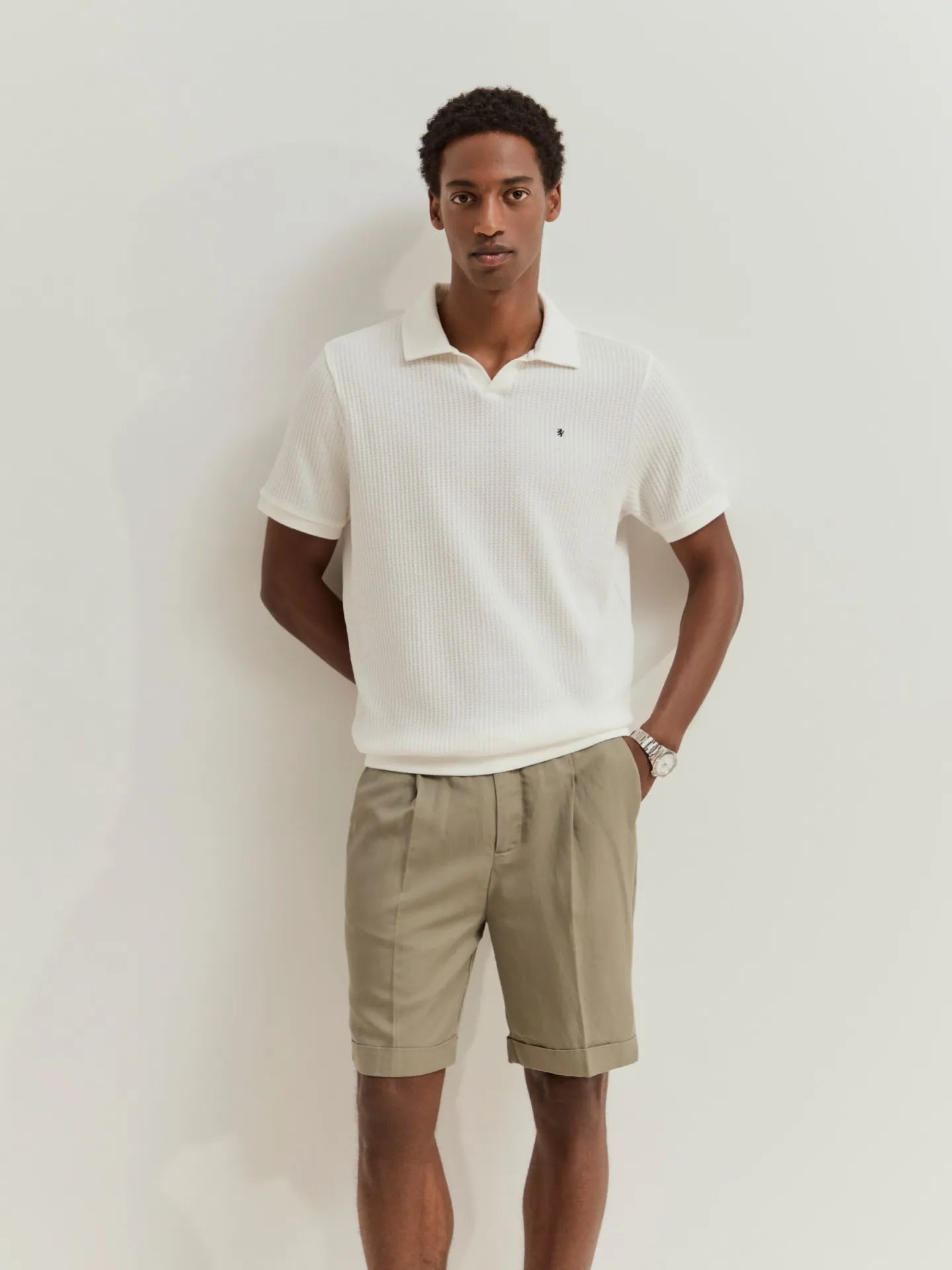 Polo de malha em algodão com textura waffle
