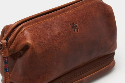 Necessaire Lion of Porches