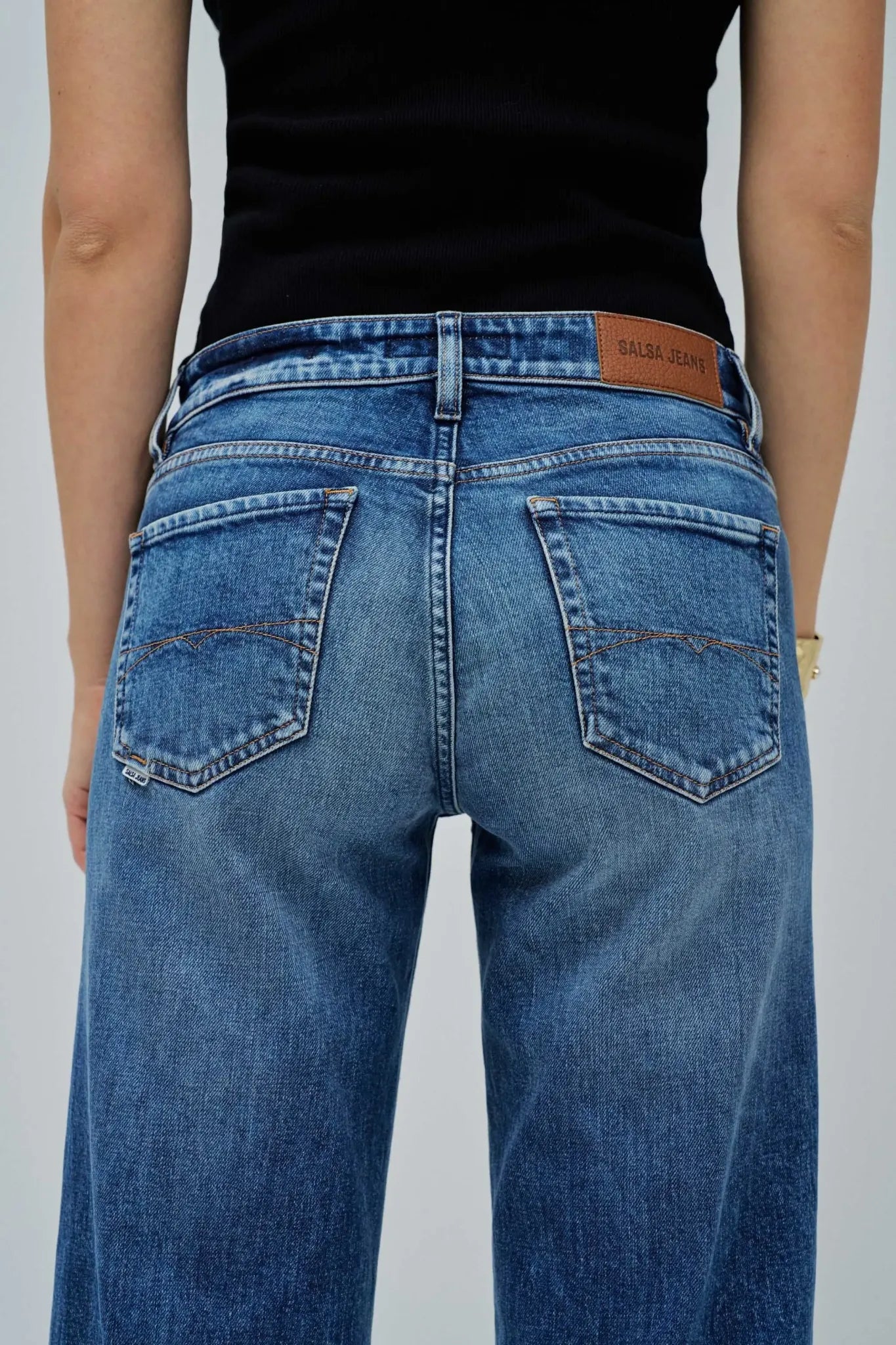 Jeans Salsa Mulher Azul costas detalhe