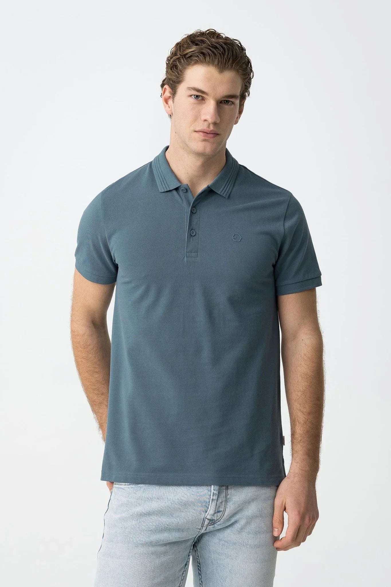 Polo Bordado Elegante - Armanda Boutique