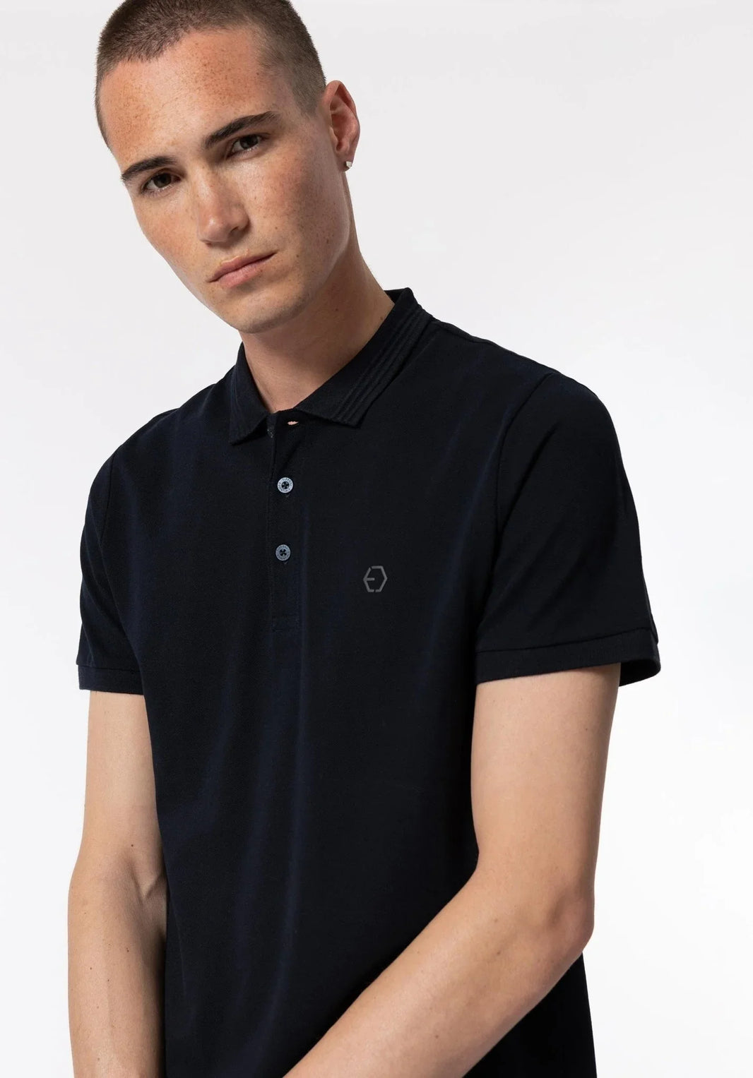Polo Bordado Elegante - Armanda Boutique