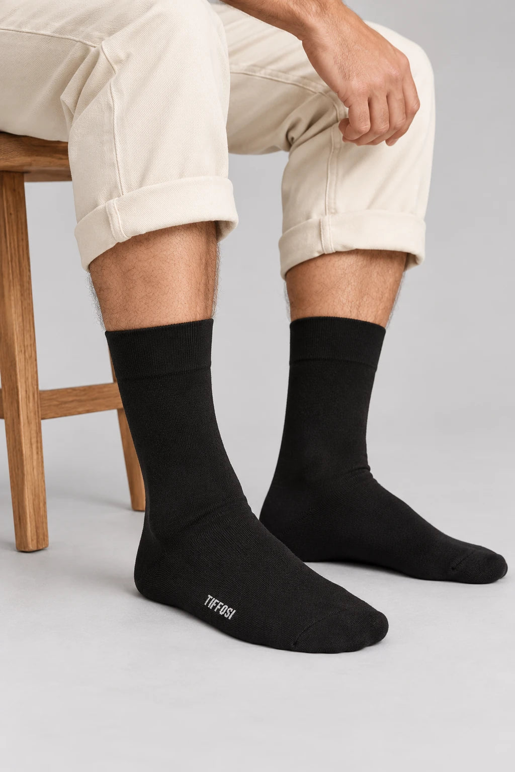 Meias Tiffosi — Preto em modelo — imagem gerada por IA